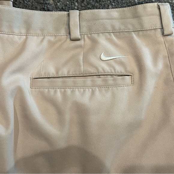 Nike Golf Dri-fit Khaki Pants 38x32 Lightweight Pleated Front Belt Loops - Picture 8 of 12